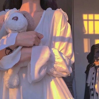 公寓里的两个女人